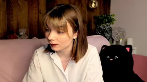 Melissa online show from May 31, 7:59 pm