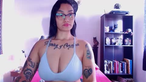 Snapshot of toothyy chatting on January 22, 1:21 pm toothyy online show from January 22, 1:21 pm