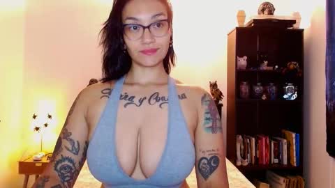 Snapshot of toothyy chatting on January 24, 9:37 pm toothyy online show from January 24, 9:37 pm
