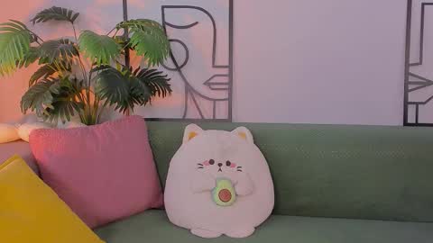 Snapshot of tori_the_witch chatting on October 17, 6:16 am Tori online show from October 17, 6:16 am
