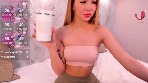 Snapshot of tracy_tay1or chatting on December 12, 12:38 am Tracy GMT2 Mon 3 AM - 4 PM Tue 3 AM - 4 PM Wed 3 AM - 4 PM Thur 3 AM - 4 PM Fri 3 AM - 4 PM online show from December 12, 12:38 am