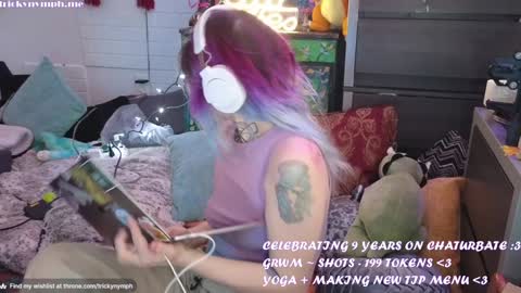 Snapshot of tricky_nymph chatting on December 22, 7:21 pm Cassie online show from December 22, 7:21 pm