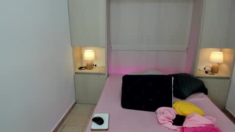 TRISHA online show from January 19, 4:12 am