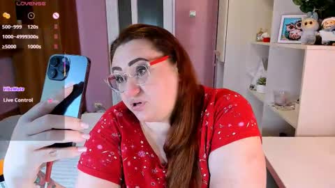 Adelle online show from December 22, 6:33 pm