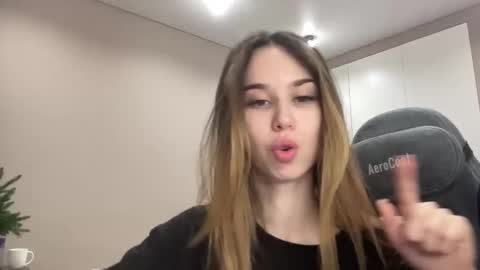 tryme_muse online show from December 22, 5:38 pm