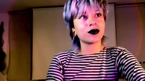 Cait online show from February 2, 3:10 am