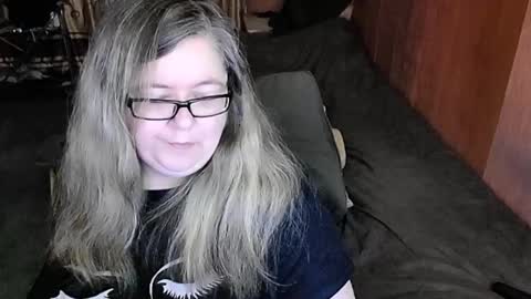 Snapshot of tviks chatting on March 6, 8:59 pm Lana online show from March 6, 8:59 pm