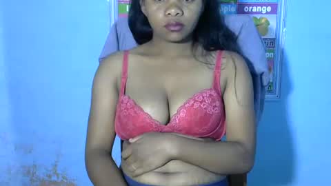 Snapshot of twenkle chatting on October 17, 5:54 am LORAH online show from October 17, 5:54 am