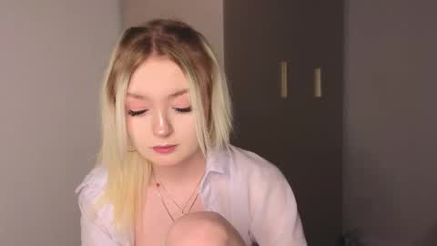 twinklefluff online show from January 19, 4:36 pm