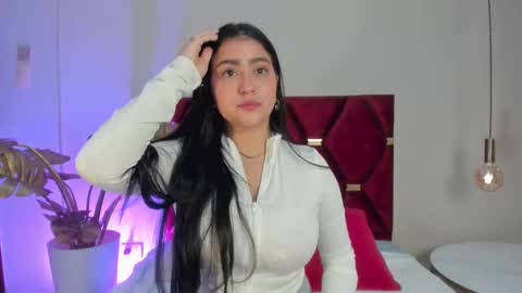 Snapshot of tyanaferrell chatting on October 12, 4:31 pm Tyanna Ferrell online show from October 12, 4:31 pm