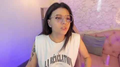 tynasanders online show from July 28, 7:39 pm