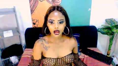 Tyra online show from February 24, 7:01 pm