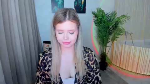 Alice online show from June 23, 7:45 pm