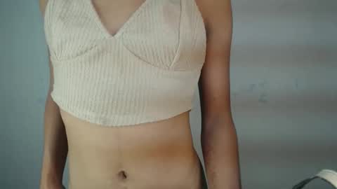 urasian_crisa online show from May 15, 8:39 am