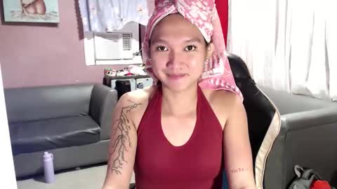 NEWRA  ALLISON online show from September 17, 3:37 am