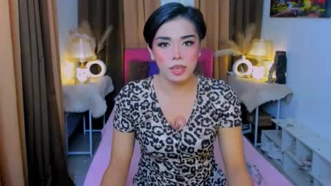 Olivia online show from December 17, 7:01 am