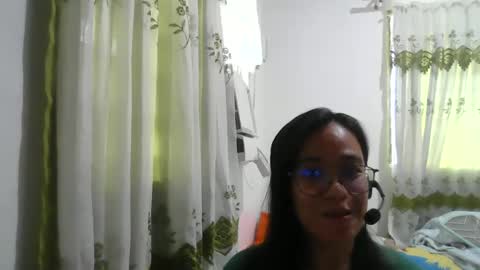 Jen online show from February 10, 6:09 am