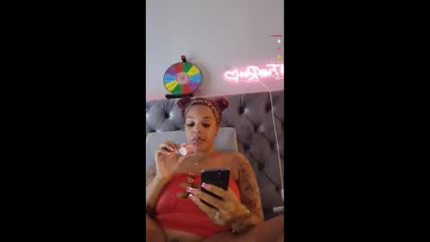 urfaveriri online show from October 10, 7:02 am