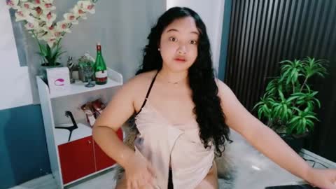 Scarlet online show from December 3, 3:09 am