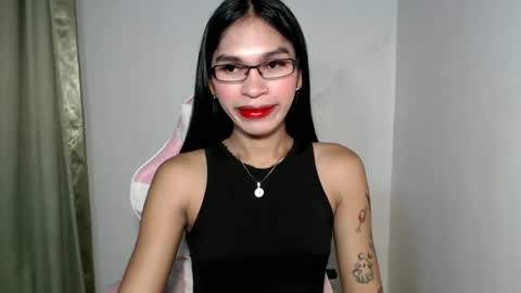 ursweet_zeviixx online show from November 6, 9:04 am