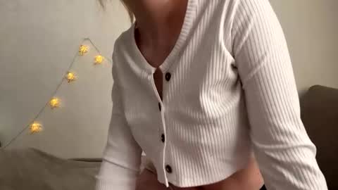 Emily online show from October 3, 5:34 am