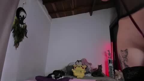 Snapshot of uryko_yor chatting on October 22, 5:18 pm online show from October 22, 5:18 pm