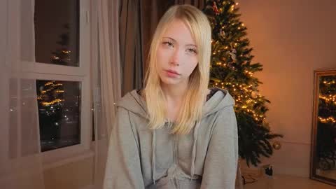 Chloe online show from February 17, 1:43 pm