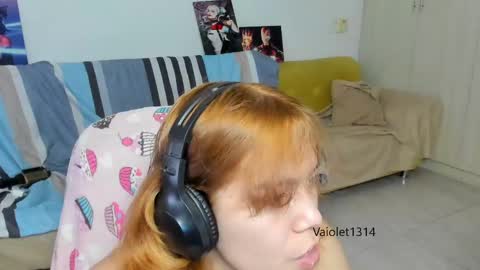 Vaiolet1314 online show from March 9, 5:33 am