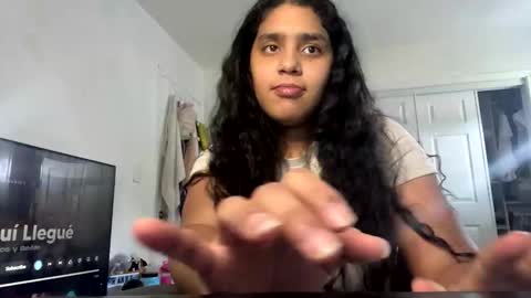 valentina614033 online show from January 6, 5:06 pm