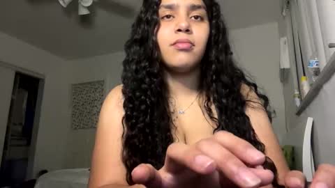 valentina614033 online show from February 7, 1:36 am