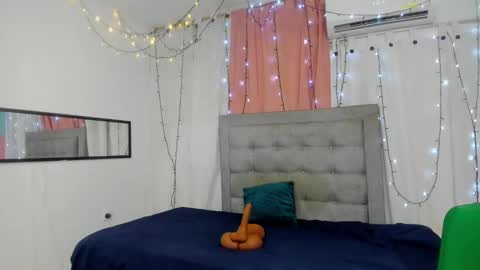 Snapshot of valentina_0_ chatting on January 25, 4:45 am Valentina online show from January 25, 4:45 am