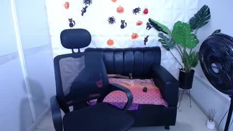 Valentina  online show from October 18, 12:57 am