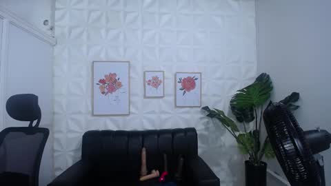 Valentina  online show from February 25, 10:53 pm