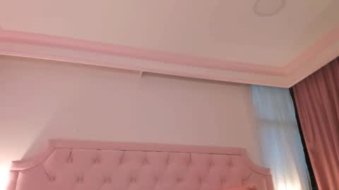 Vale Toro  online show from October 31, 1:37 pm