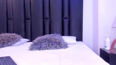 valeri_tafur online show from February 19, 10:45 am