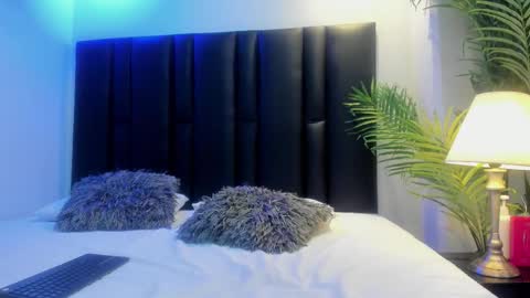 valeri_tafur online show from December 16, 11:05 am