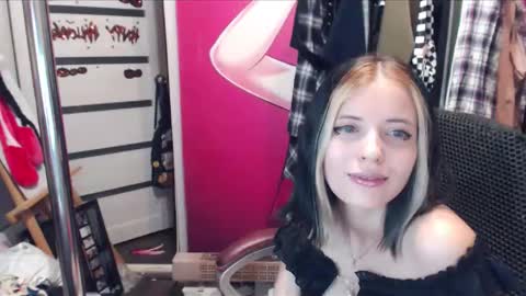 Snapshot of valeriaxkiss chatting on January 9, 5:22 pm ValeriaXKiss online show from January 9, 5:22 pm