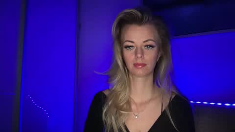 Valerie  online show from March 9, 6:55 pm