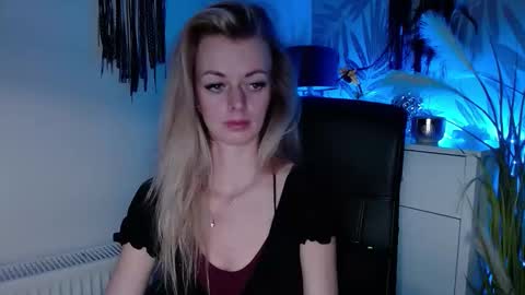 Valerie  online show from March 15, 10:12 pm