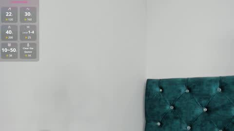 valery_adams13 online show from September 22, 12:03 pm