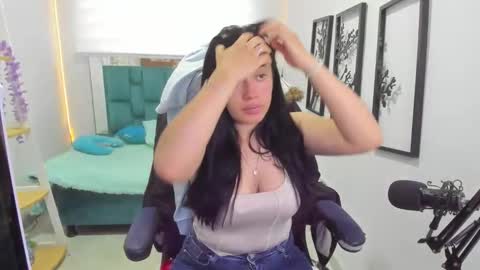 valery_bonnet1 online show from December 16, 1:28 pm