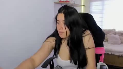 valery_bonnet1 online show from October 22, 7:30 pm