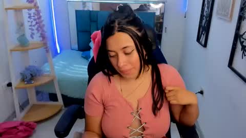 valery_bonneth online show from March 2, 7:31 pm