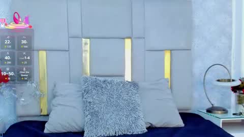 Snapshot of valerydiamond_ chatting on October 2, 11:43 pm Valery online show from October 2, 11:43 pm