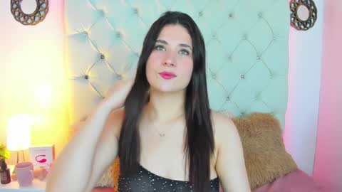 Snapshot of valeryfoxt chatting on January 9, 3:47 am valery online show from January 9, 3:47 am