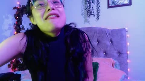 valkiry_ online show from March 25, 10:12 pm