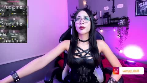 vampy_dolll online show from May 1, 10:57 pm
