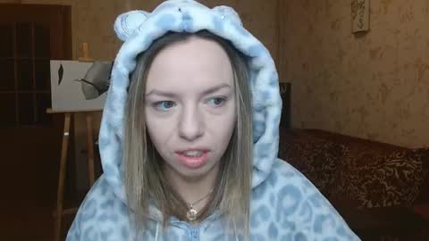 Snapshot of vanillamuffin chatting on October 20, 5:32 am VanillaMuffin online show from October 20, 5:32 am