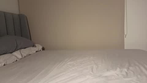 Elizabeth online show from February 28, 4:12 am