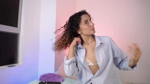 varenka_ivanova22 online show from September 21, 8:13 am